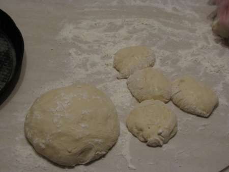 Пирожки с рыбой и луком Пирожки с рыбой и луком